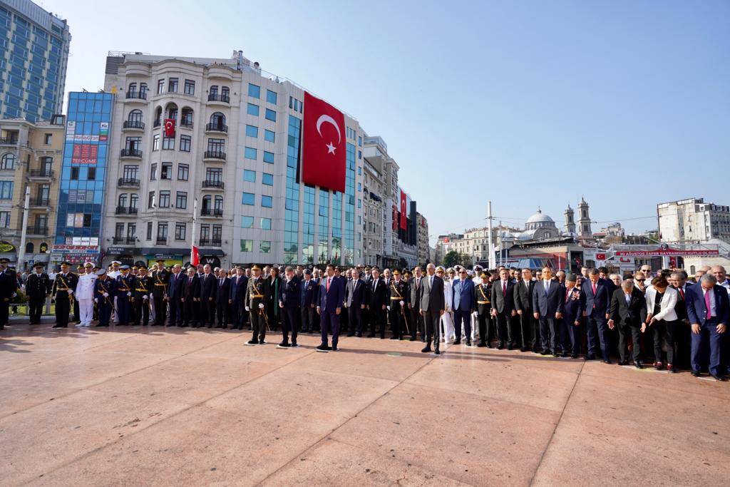 İmamoğlu 30 Ağustos'ta konuştu: Cumhuriyet'e ve Atatürk'e layık bireyler olmayı inşallah başarırız 38